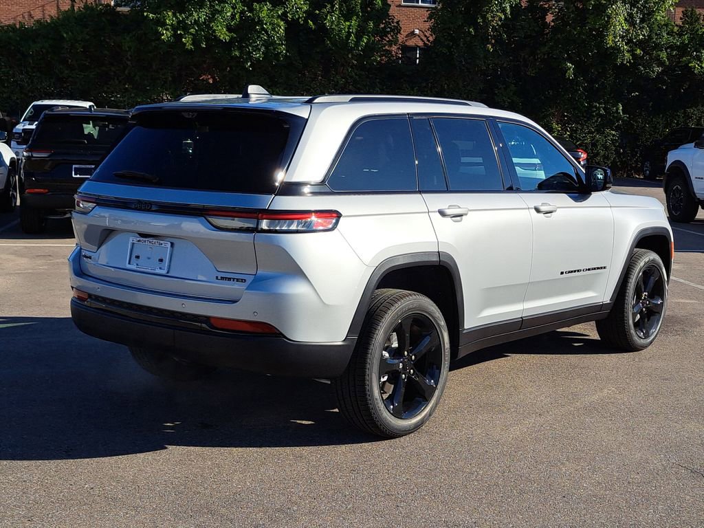 New 2025 Jeep Grand Cherokee Limited w/ Luxury Tech Group II AWD/4WD image 4