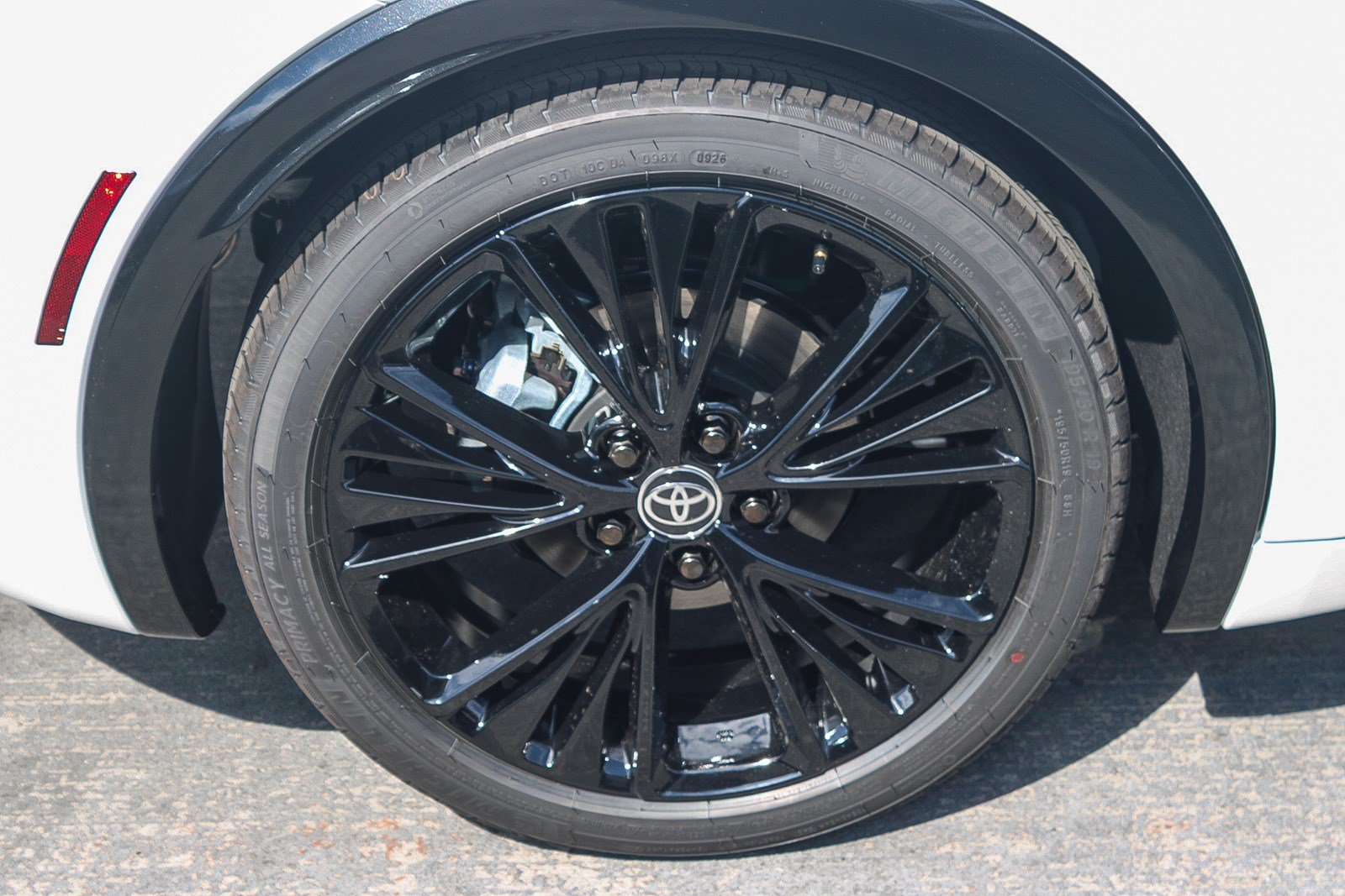 New 2026 Toyota Prius FWD image 12