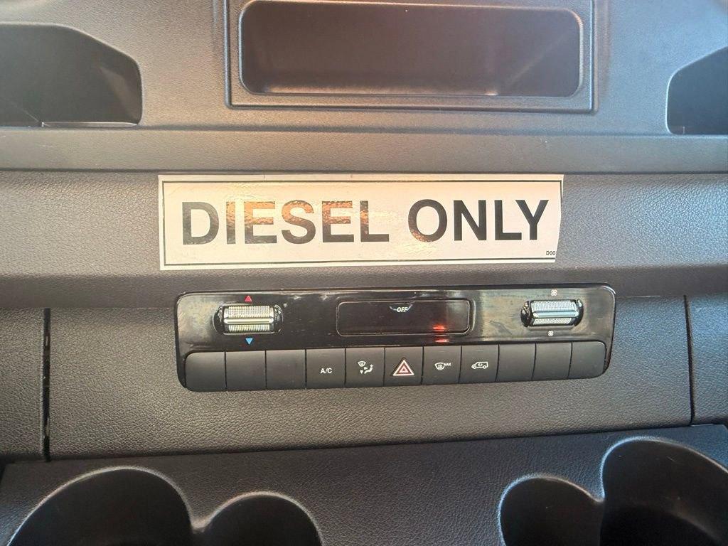 Used 2025 Mercedes-Benz Sprinter 2500 image 29