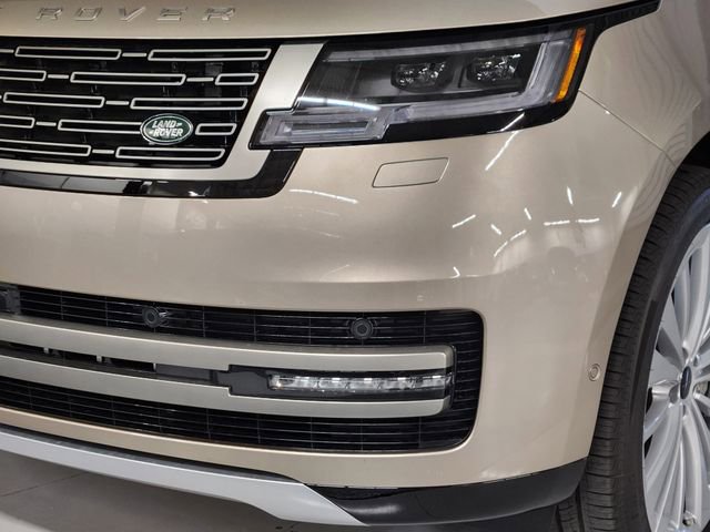 New 2026 Land Rover Range Rover Long Wheelbase SE image 12