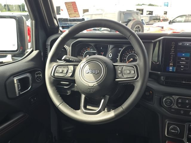 Used 2025 Jeep Gladiator Rubicon w/ Safety Group AWD/4WD image 41