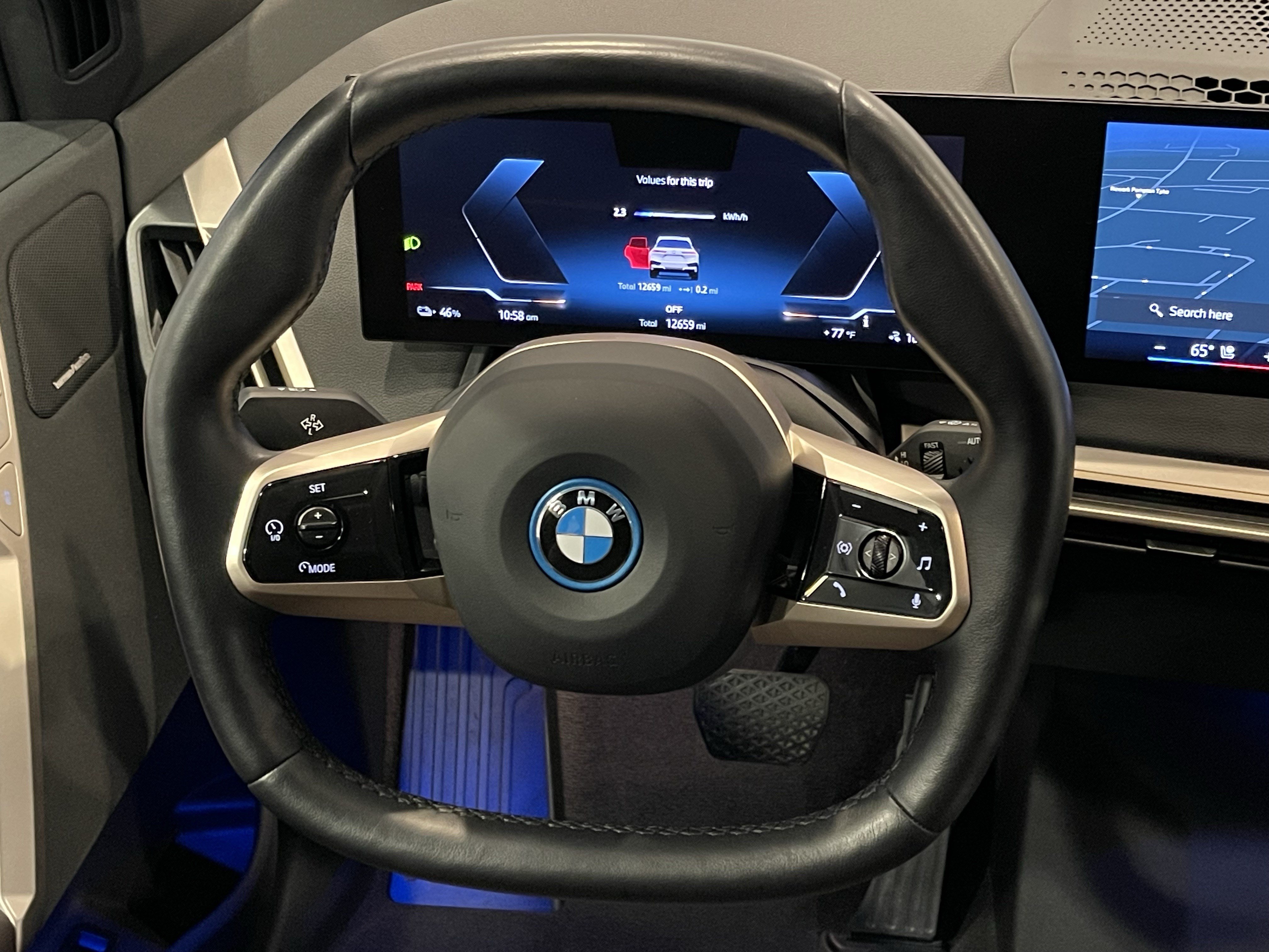 Used 2024 BMW iX xDrive50 w/ Sport Package AWD/4WD image 19