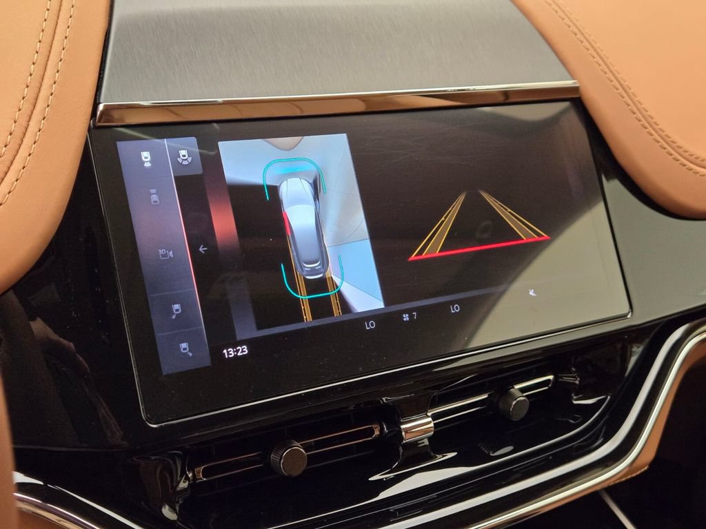New 2025 Aston Martin DBX 707 AWD/4WD image 36