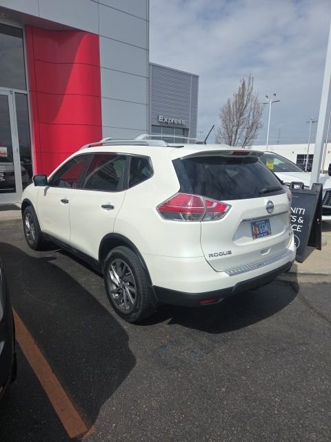 Used 2015 Nissan Rogue SL w/ SL Premium Package image 3