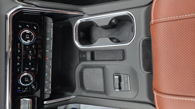 New 2026 GMC Sierra 2500 Denali Ultimate AWD/4WD image 16