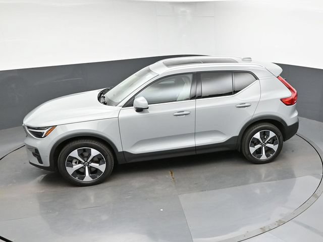 Used 2024 Volvo XC40 B5 Plus w/ Protection Package Premier AWD/4WD image 42