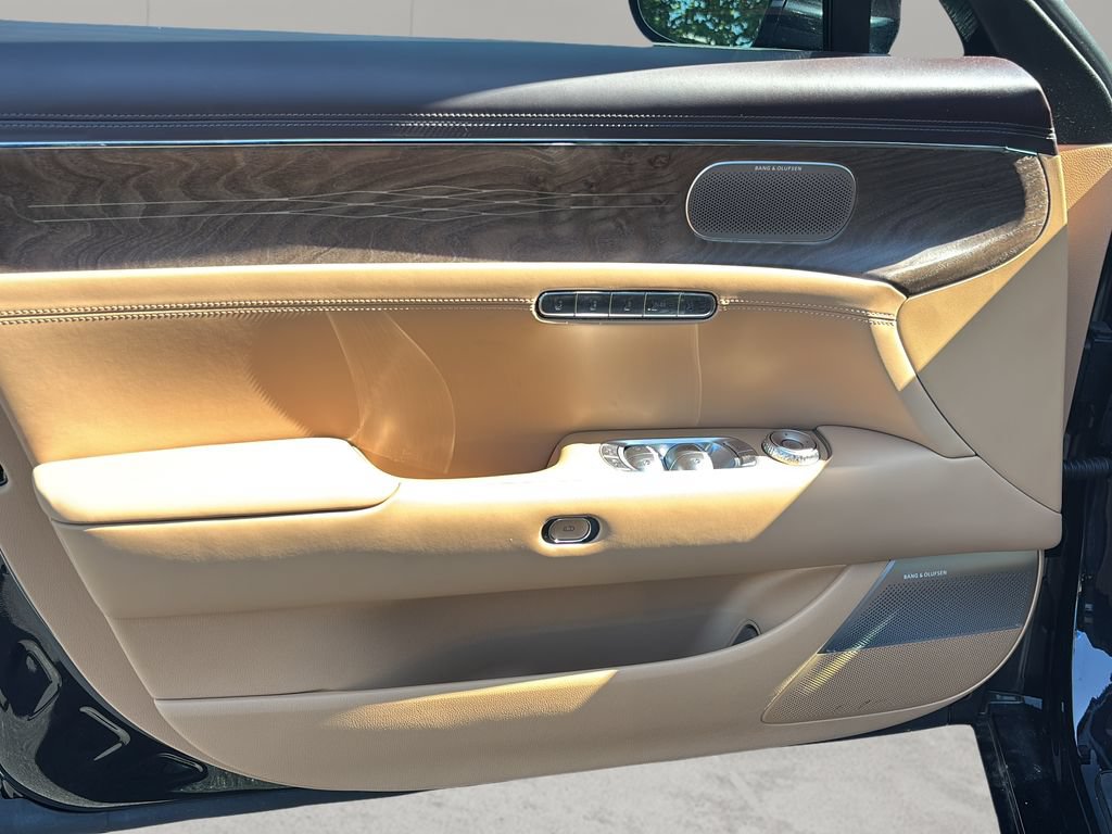 Used 2024 Genesis G90 3.5T AWD/4WD image 11
