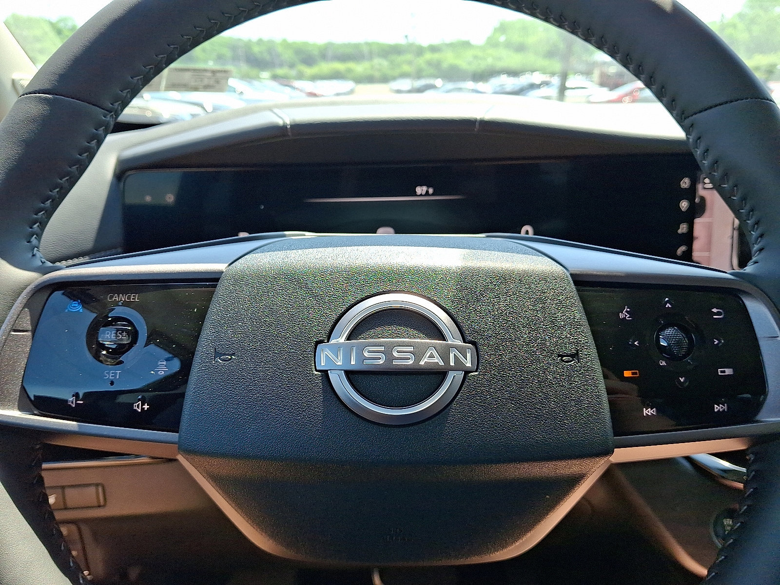 New 2025 Nissan Murano SL image 9