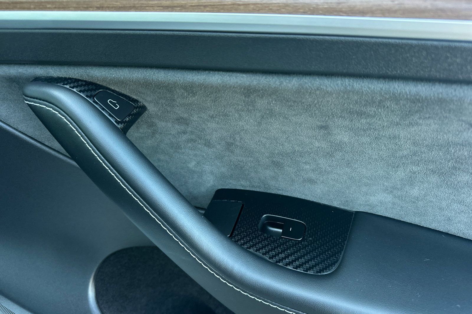 Used 2025 Tesla Model Y Long Range image 23