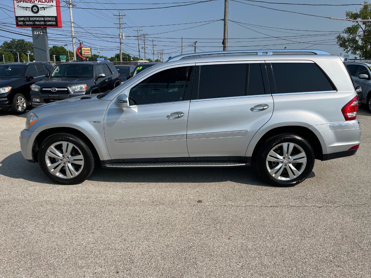 Used 2011 Mercedes-Benz GL 320 BlueTEC 4MATIC image 2
