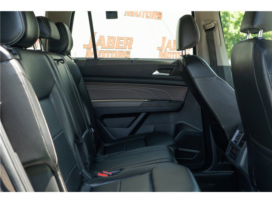 Used 2022 Volkswagen Atlas SE w/ Black Wheel Package FWD image 5