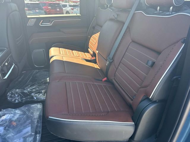 New 2026 GMC Sierra 2500 Denali Ultimate w/ LPO, Black Badging Package image 16