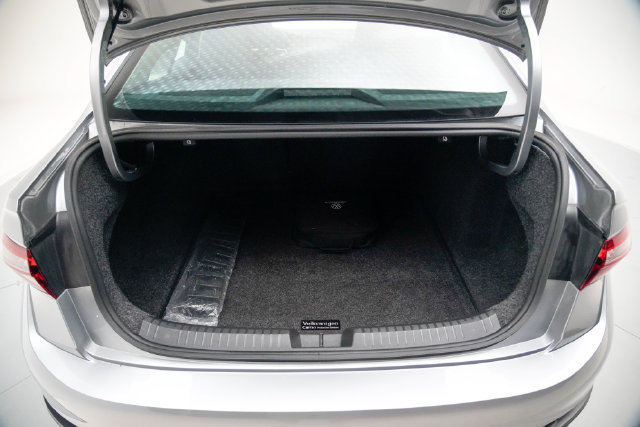 Used 2022 Volkswagen Jetta S FWD image 12