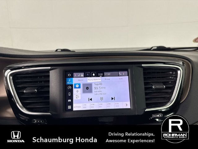 Used 2023 Chrysler Voyager LX FWD image 6