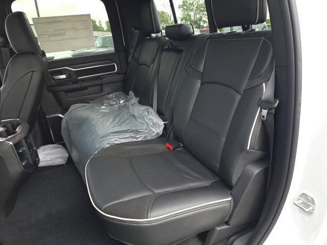 New 2026 RAM 2500 Laramie w/ Night Edition AWD/4WD image 32