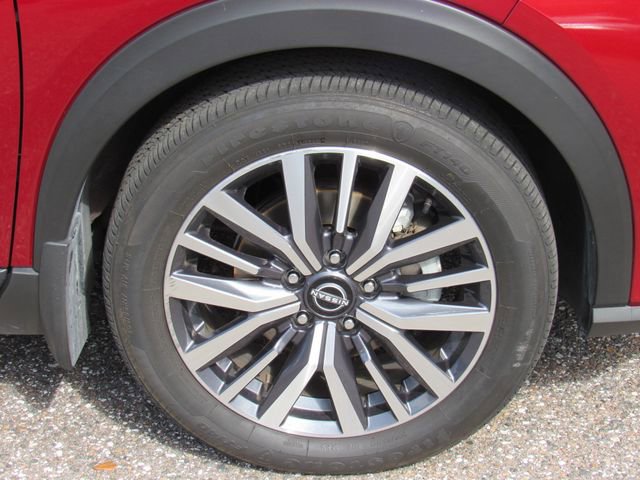 Certified 2024 Nissan Kicks SR w/ SR Premium Package FWD image 10