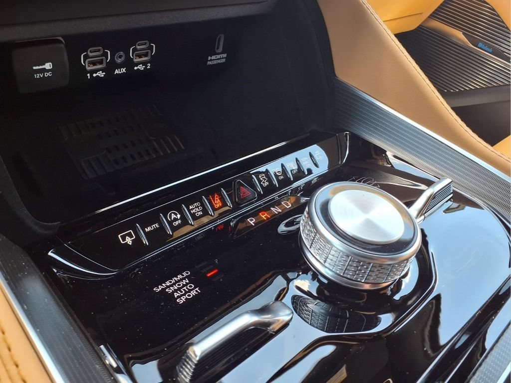 New 2026 Jeep Grand Wagoneer Summit AWD/4WD image 17