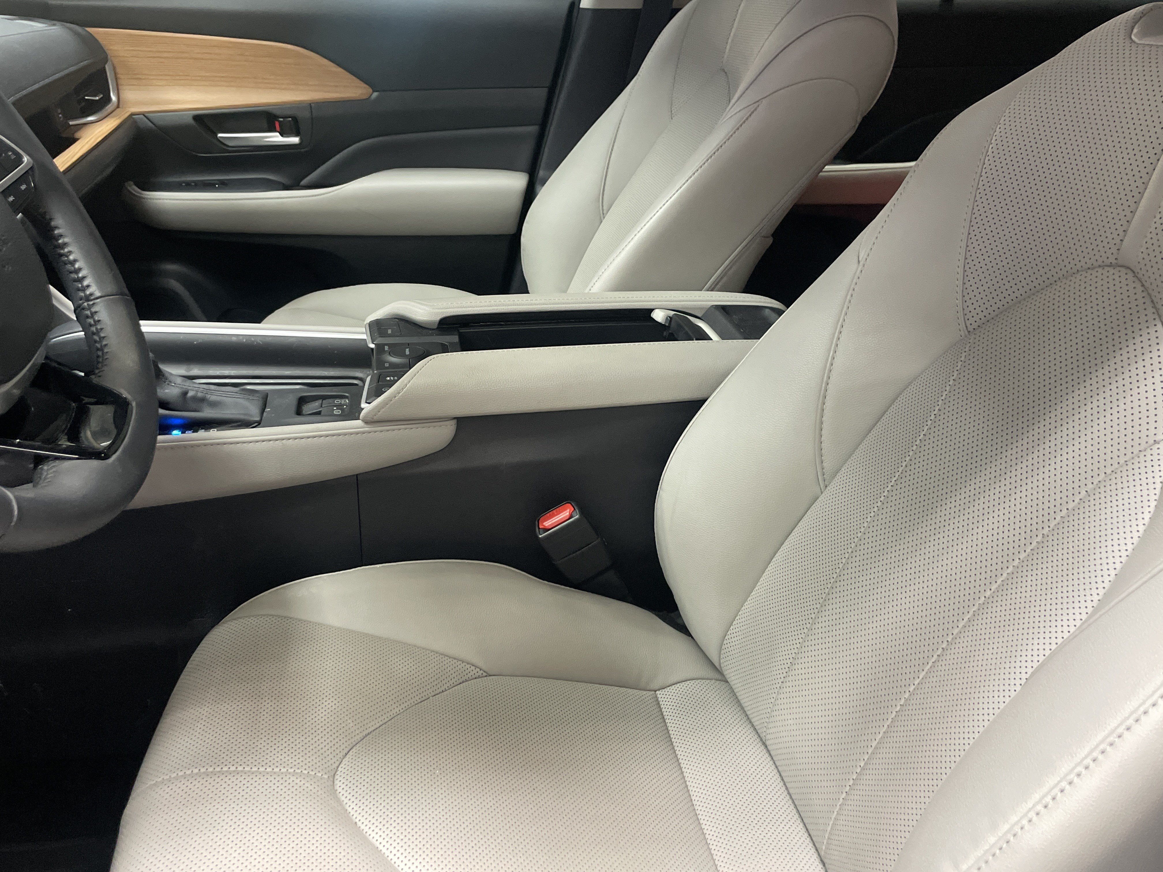 Used 2024 Toyota Grand Highlander FWD image 6