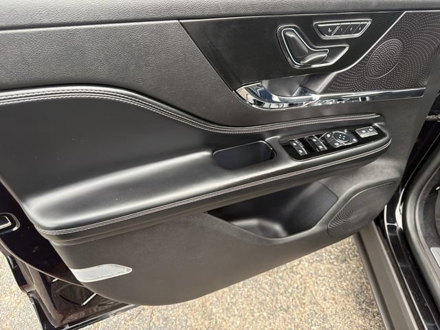 Used 2023 Lincoln Corsair FWD image 13