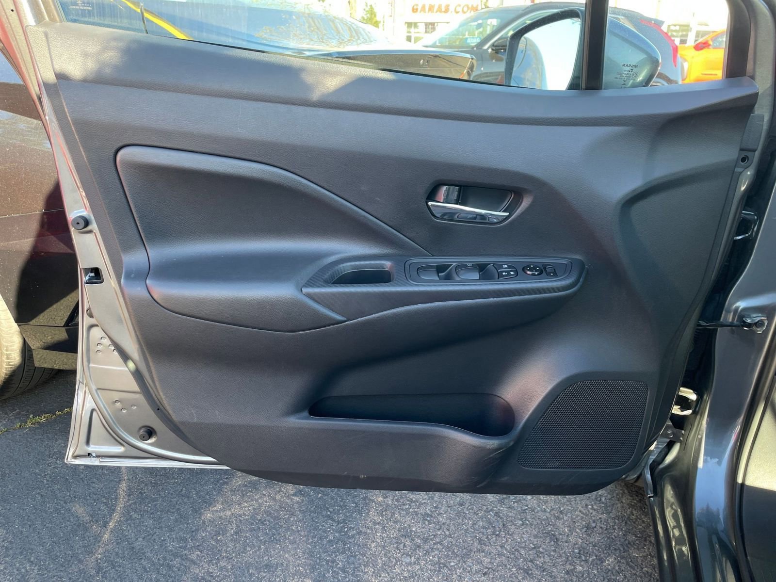 Used 2025 Nissan Versa SV image 18