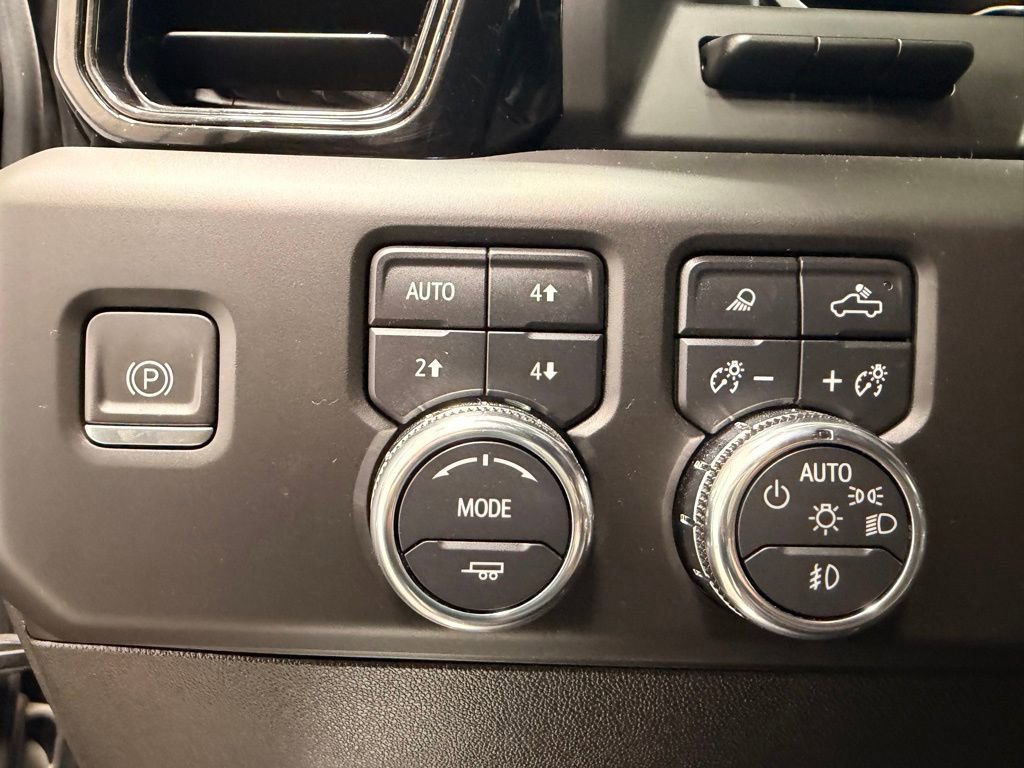 Used 2024 GMC Sierra 2500 AT4 w/ AT4 Premium Plus Package image 31