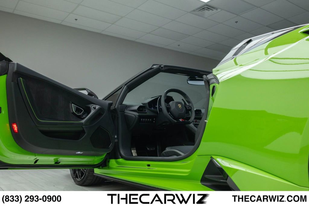 Used 2021 Lamborghini Huracan EVO RWD image 41