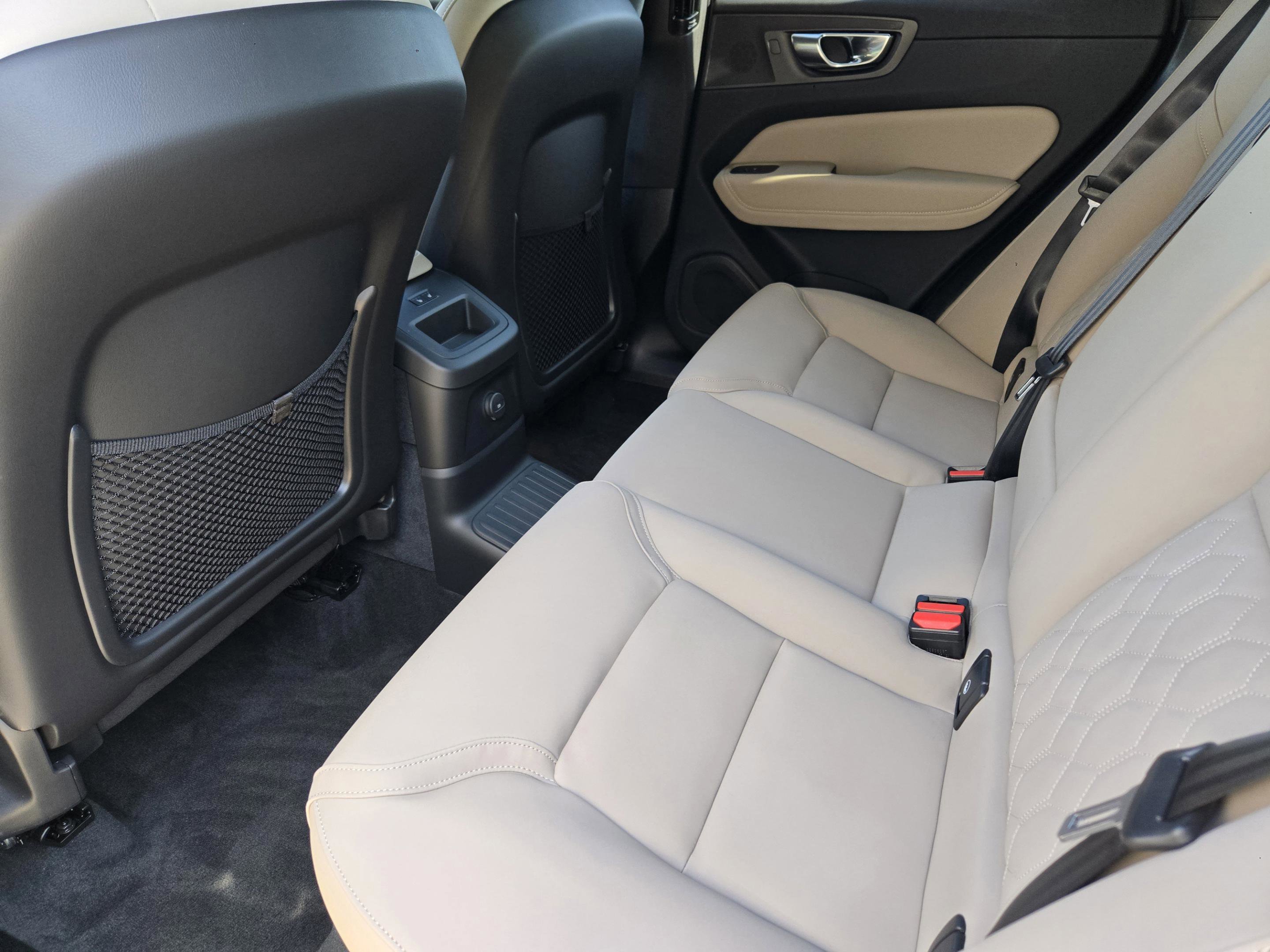 New 2026 Volvo XC60 T8 Plus w/ Protection Package Premier image 33