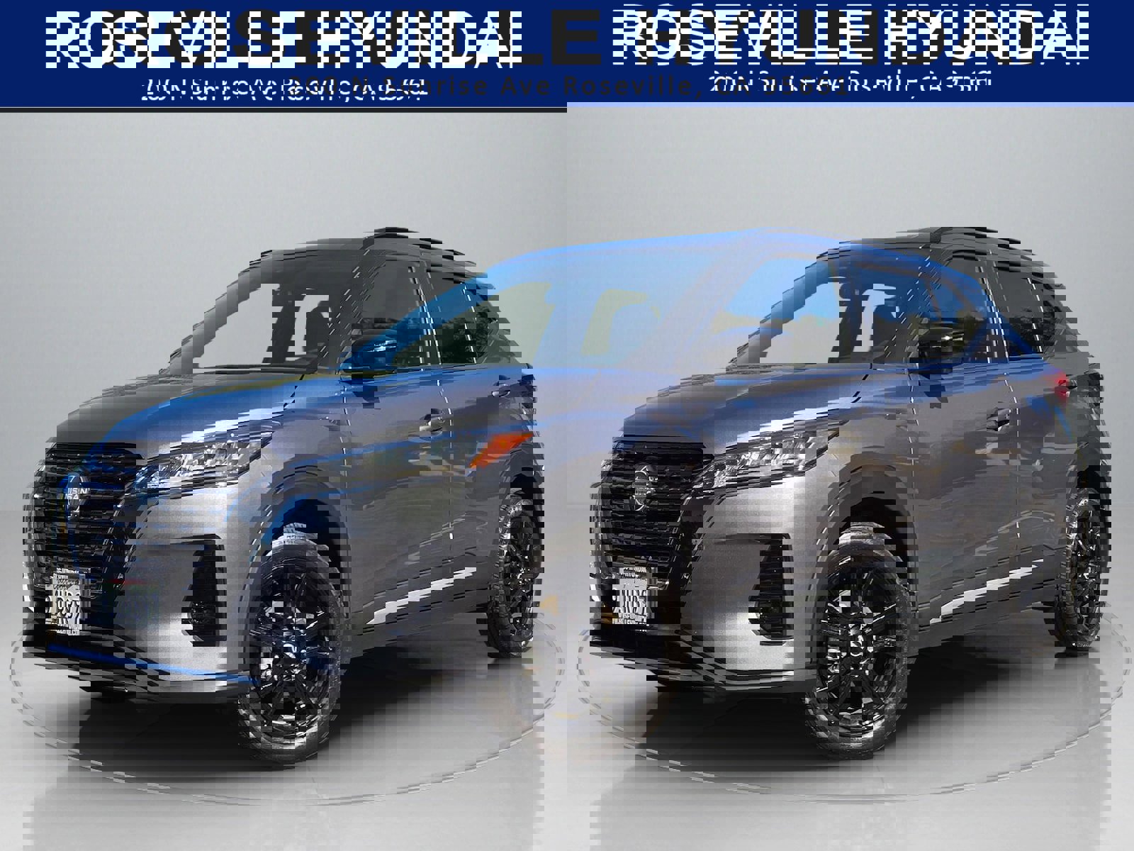 Used 2023 Nissan Kicks SR image 1