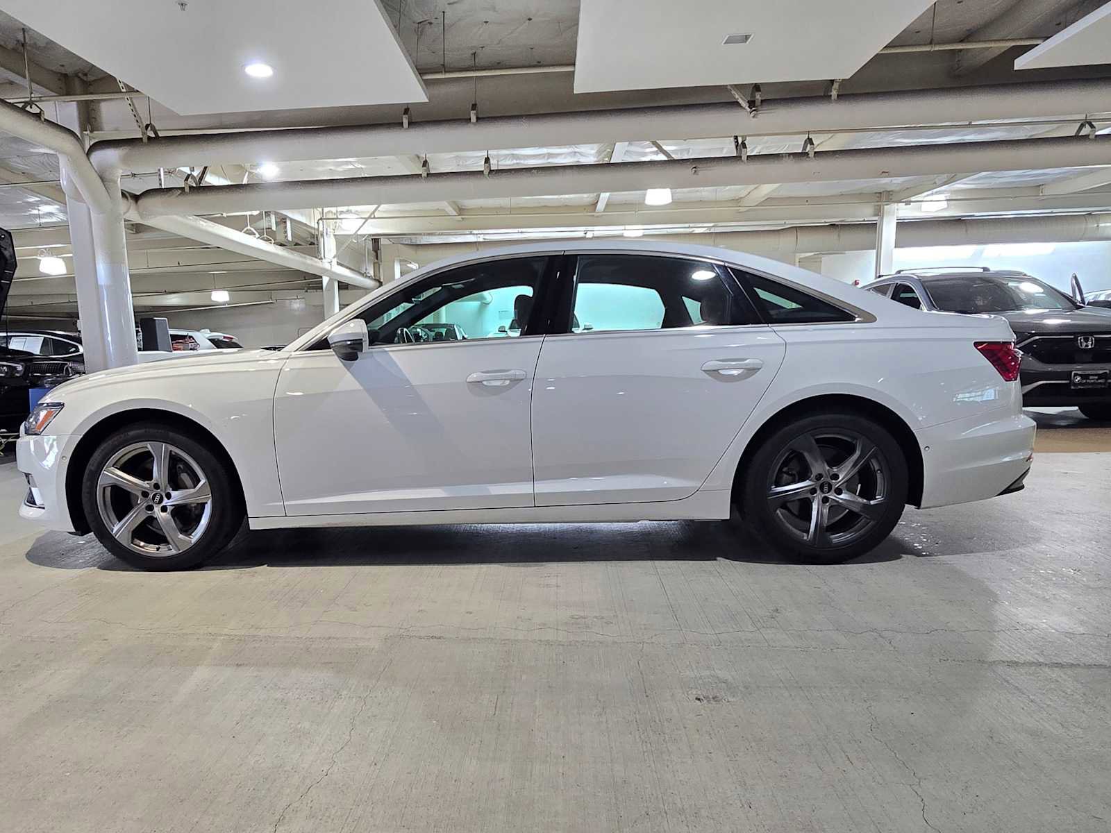 Used 2024 Audi A6 Premium Plus image 2