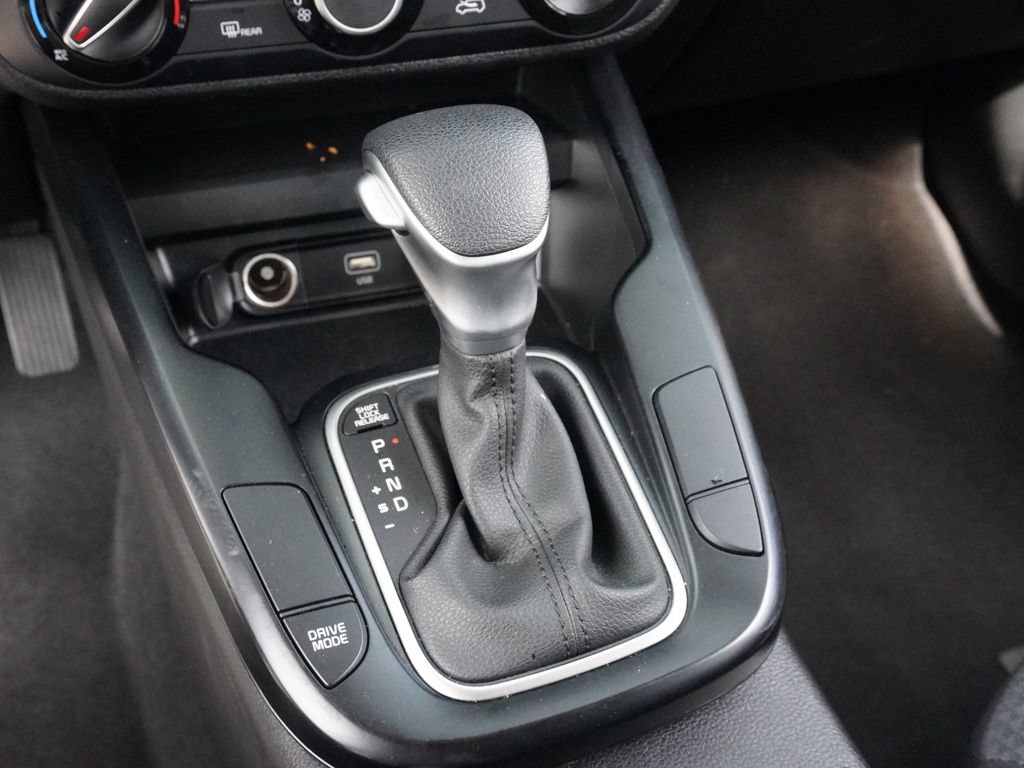 Used 2025 Kia Soul LX w/ LX Technology Package FWD image 43