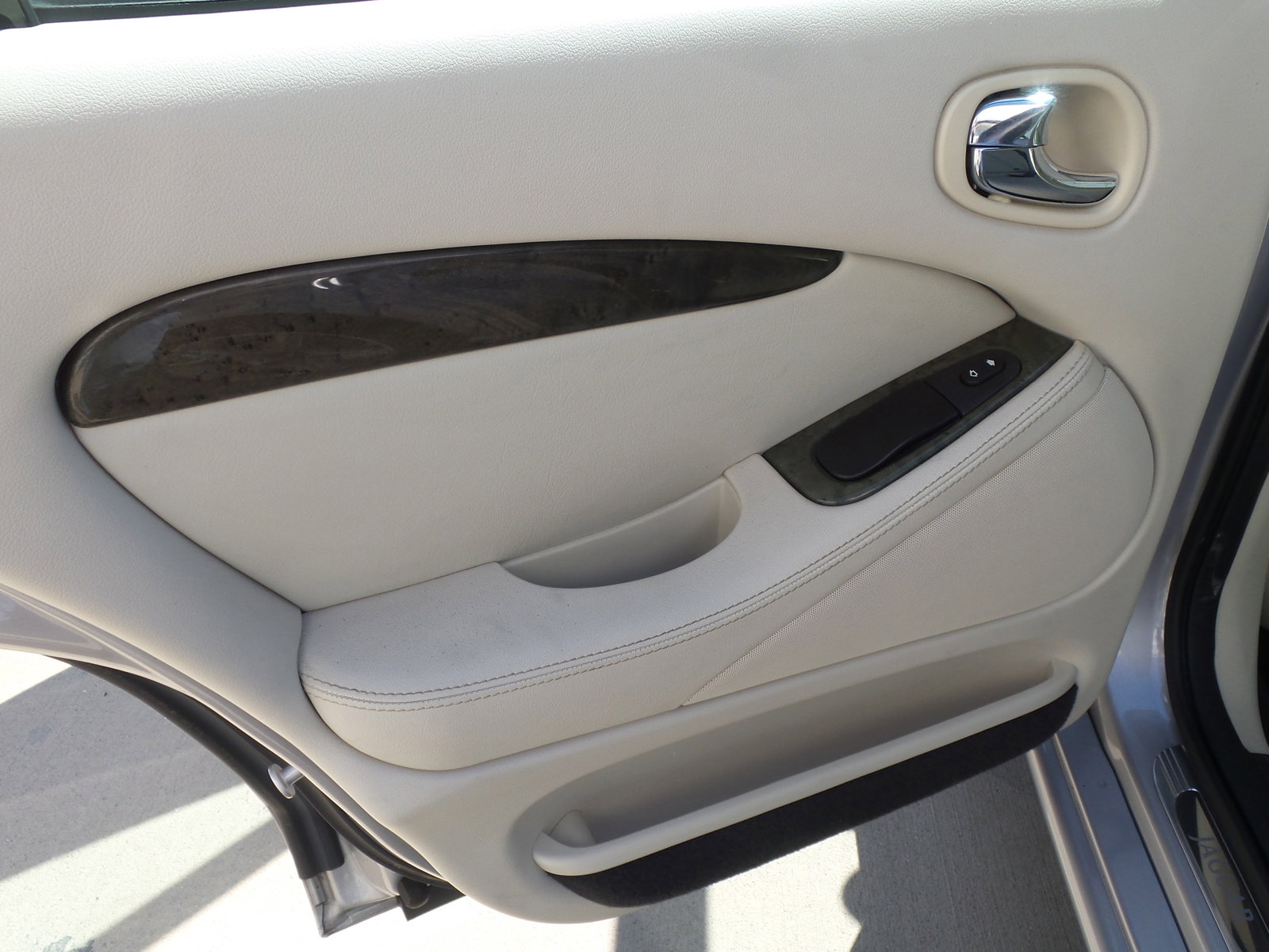 Used 2003 Jaguar S-TYPE R RWD image 20