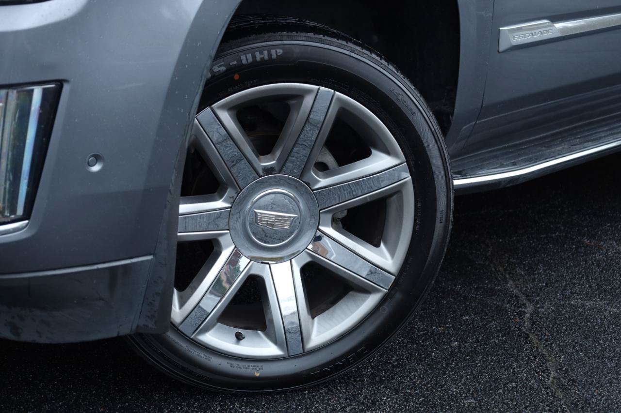 Used 2019 Cadillac Escalade ESV Luxury RWD image 21