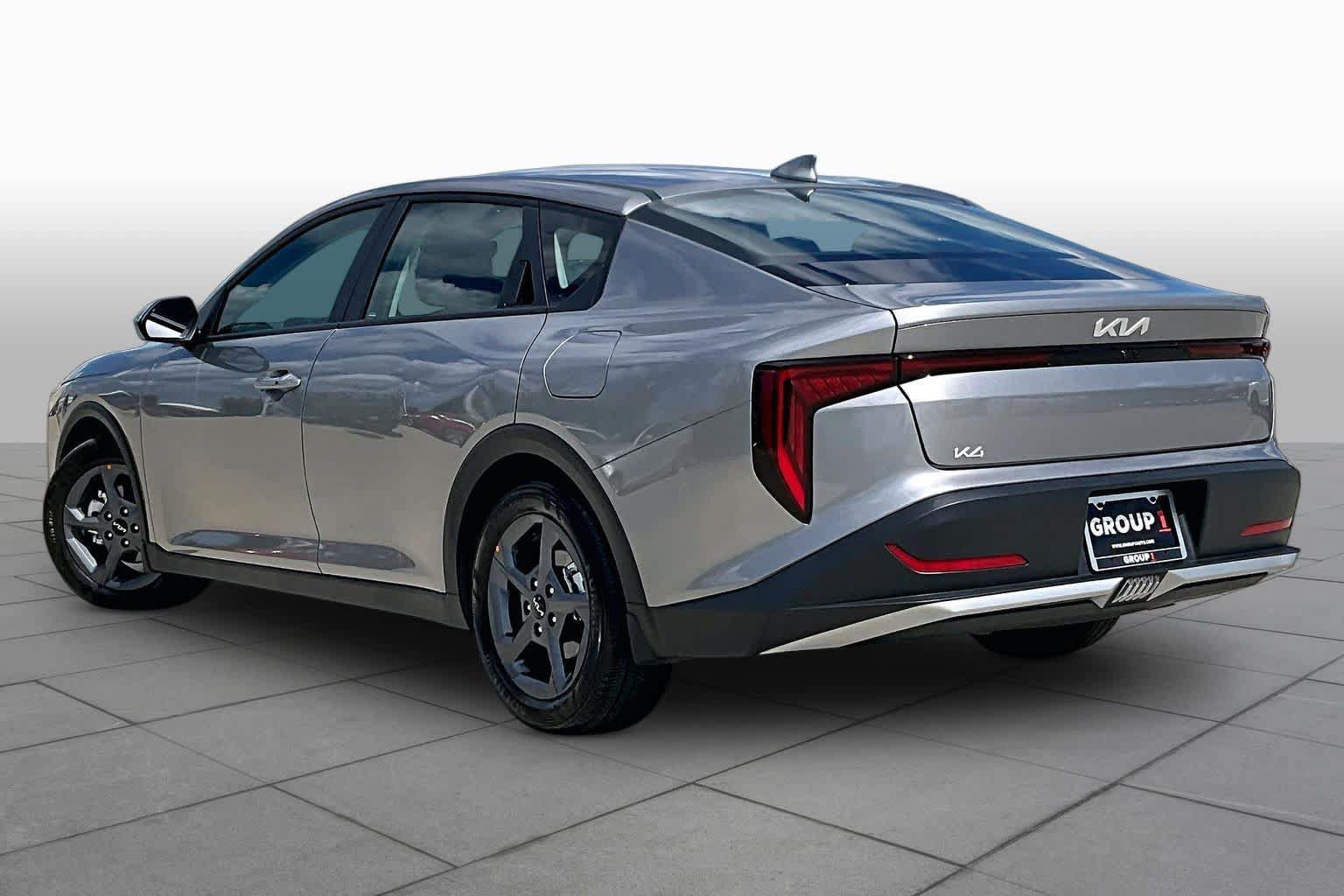 Used 2025 Kia K4 FWD image 12