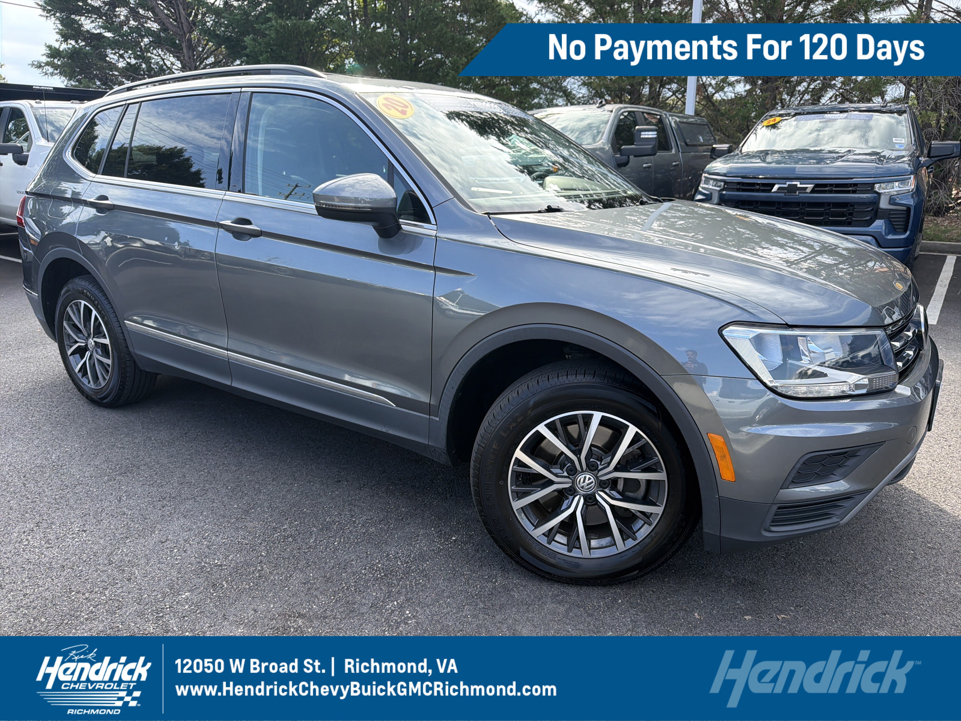 Used 2020 Volkswagen Tiguan SE w/ Panoramic Sunroof Package FWD image 1