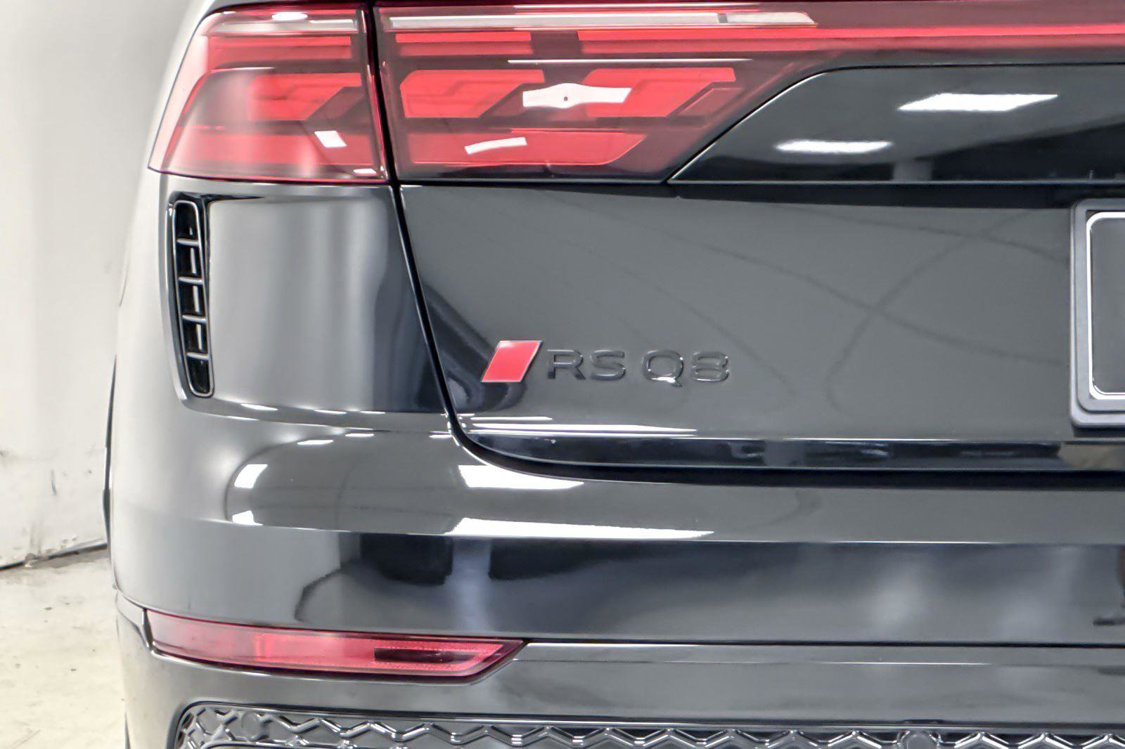 New 2025 Audi RS Q8 performance image 26