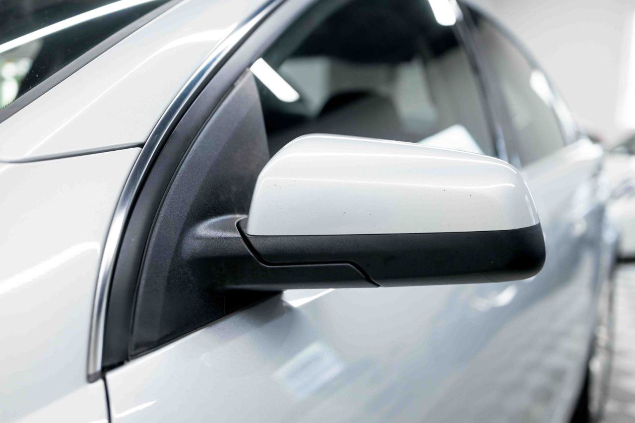 Used 2015 Chevrolet SS RWD image 21
