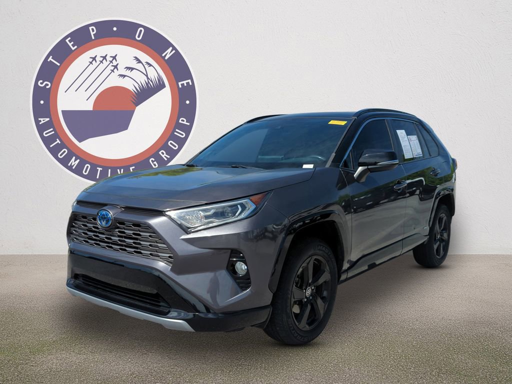 Used 2020 Toyota RAV4 XSE w/ XSE Grade Weather Package AWD/4WD image 40