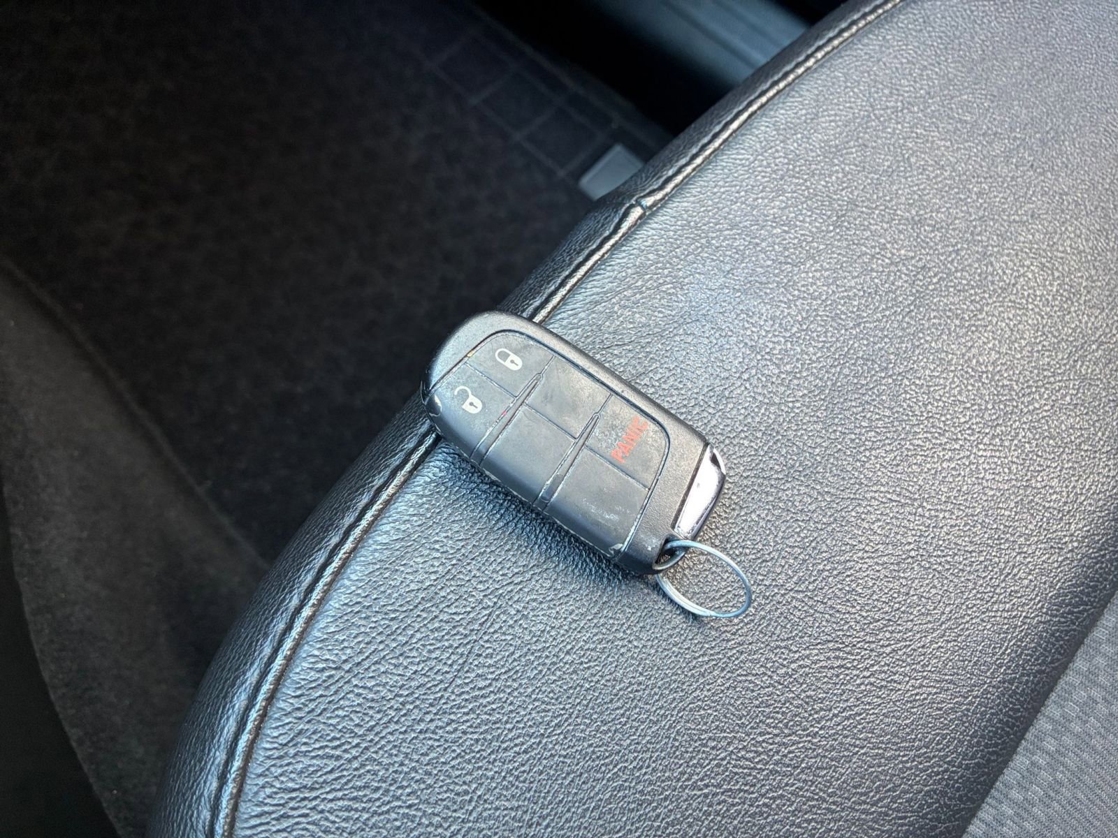 Used 2025 Jeep Compass Trailhawk image 21