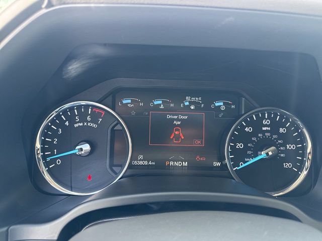 Used 2018 Ford Expedition XLT w/ Equipment Group 202A AWD/4WD image 15
