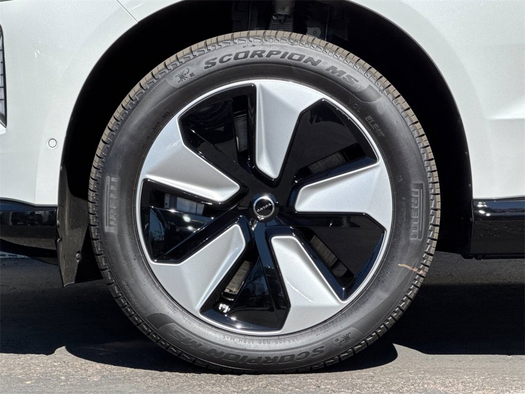 New 2025 Volvo EX90 Plus image 25