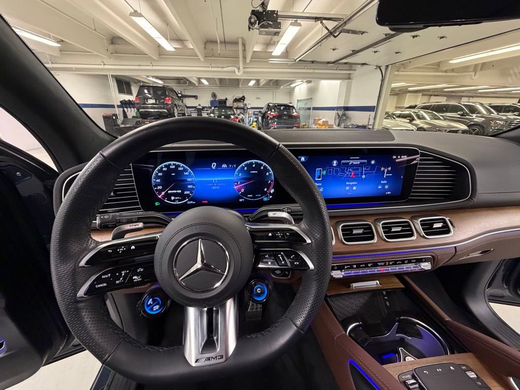 Used 2024 Mercedes-Benz GLS 63 AMG 4MATIC image 18