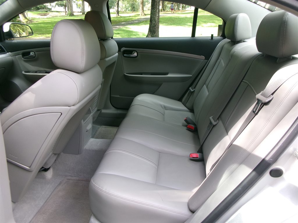 Used 2009 Saturn Aura XR image 16