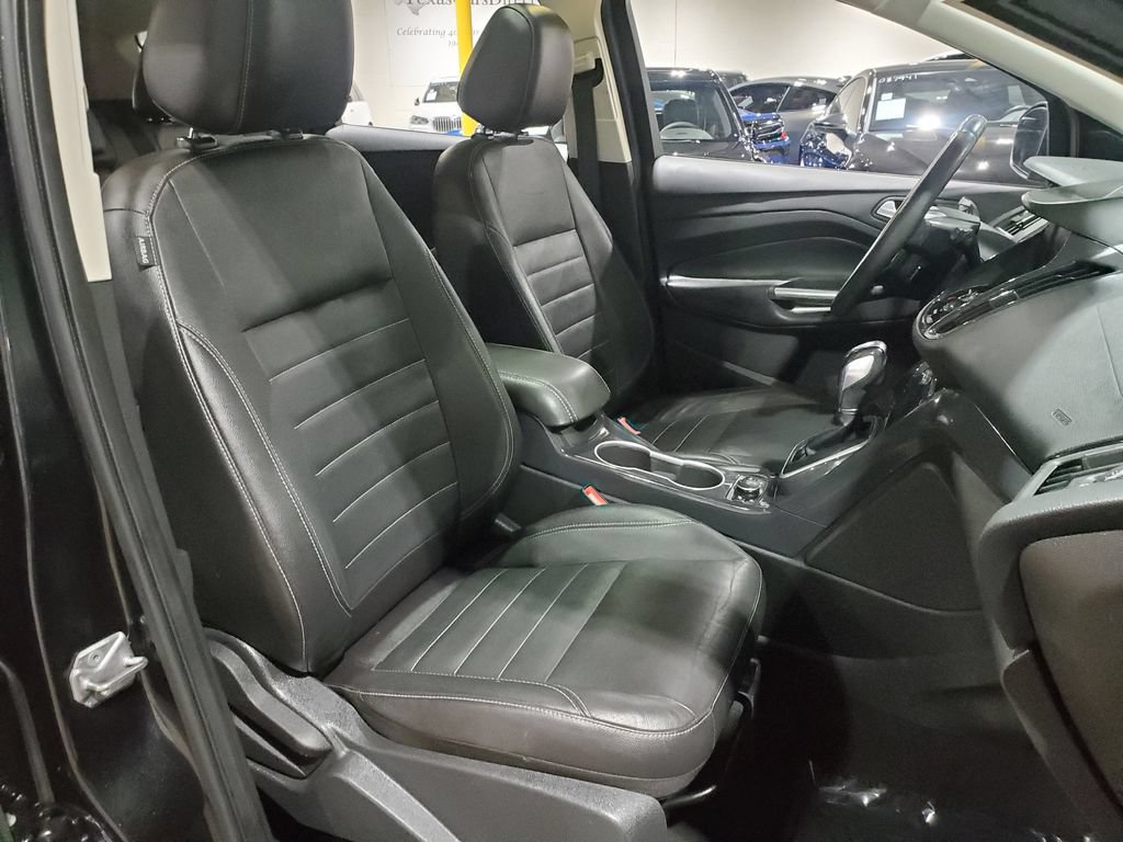 Used 2014 Ford Escape Titanium w/ Equipment Group 401A AWD/4WD image 13