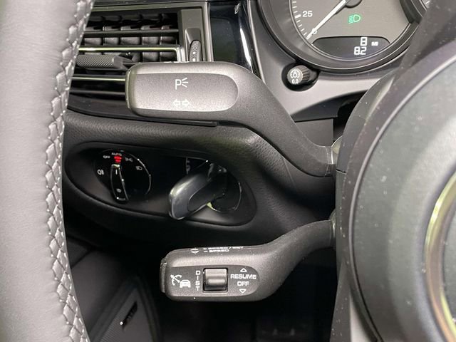 New 2026 Porsche Macan image 43