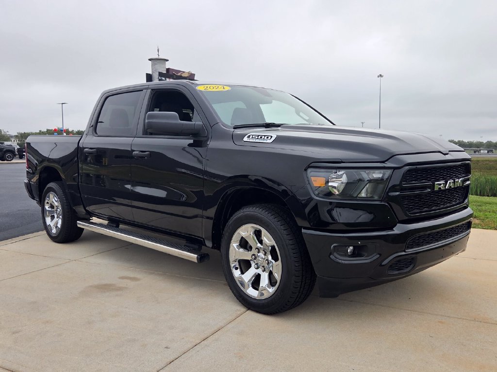 Used 2024 RAM 1500 Tradesman AWD/4WD image 14