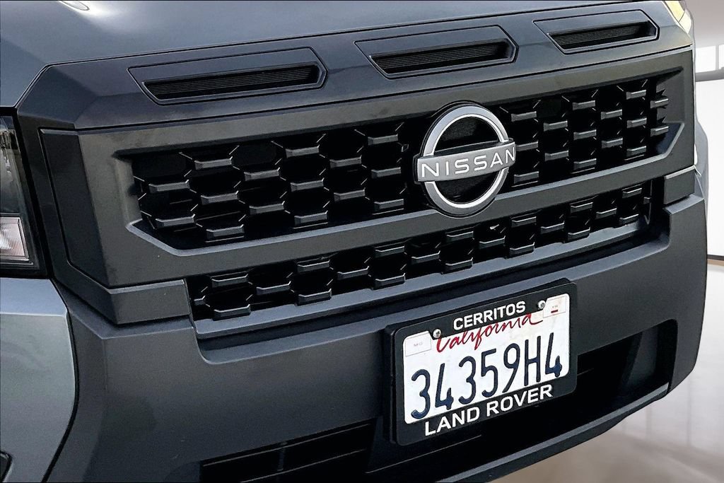 Used 2025 Nissan Frontier S RWD image 32
