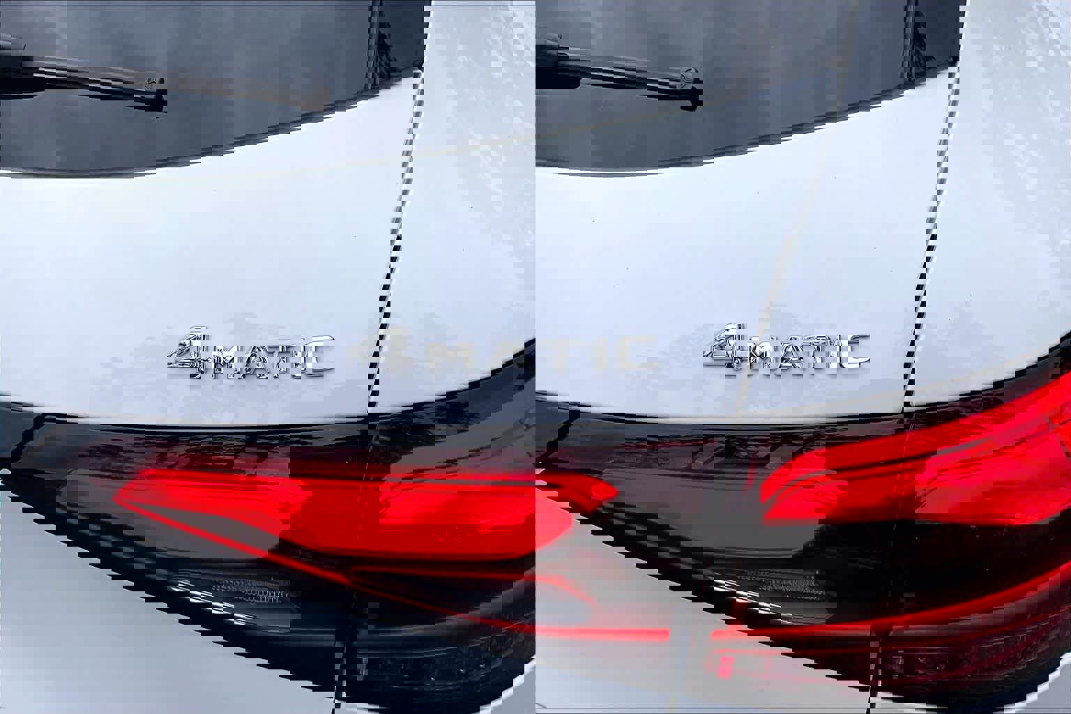 Used 2024 Mercedes-Benz GLC 300 4MATIC image 10