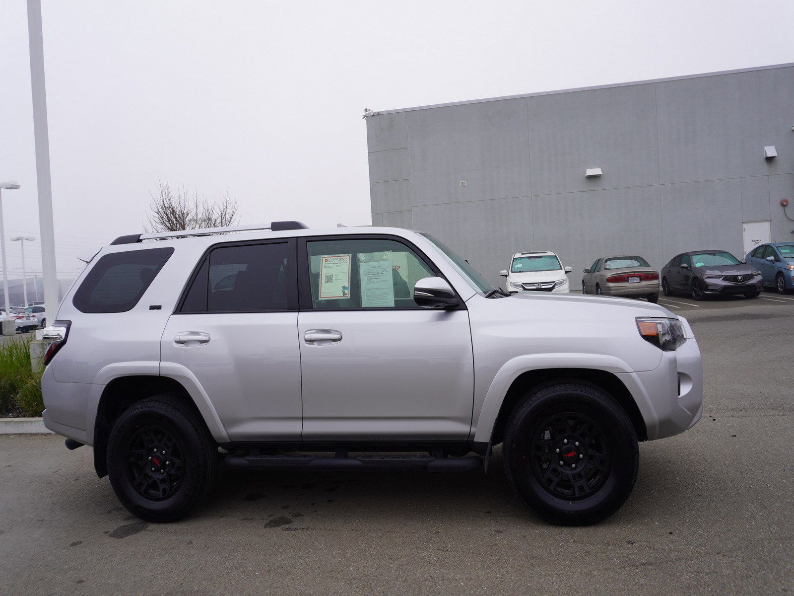 Used 2023 Toyota 4Runner SR5 Premium w/ Moonroof Package image 4