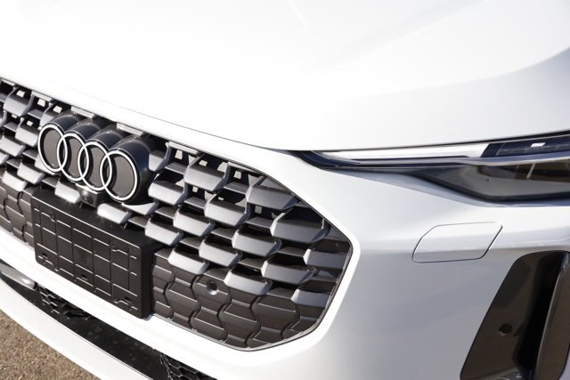 New 2025 Audi Q5 Premium Plus image 9