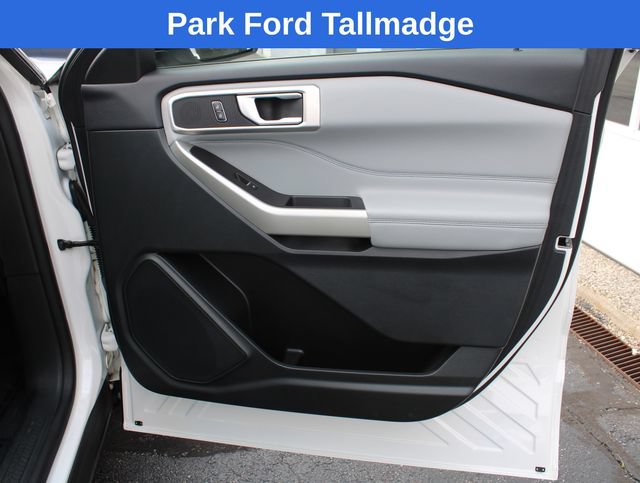 Used 2023 Ford Explorer XLT w/ Equipment Group 202A AWD/4WD image 21